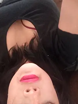 Danielita2025 online show from February 9, 2026, 8:57 pm