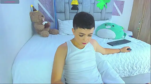 christopher Hot online show from March 23, 2026, 8:35 pm