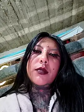 missashlyrosette online show from September 11, 2025, 2:33 am