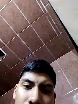 aispuro8505 online show from November 21, 2025, 7:40 am