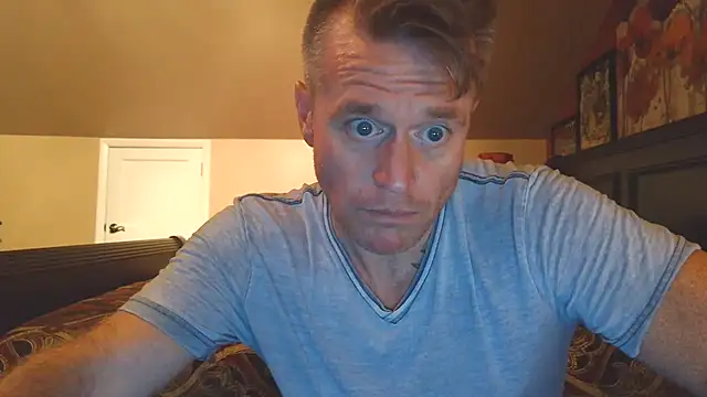 Snapshot of DILFiGuess11 chatting on July 13, 2026, 2:25 am DILFiGuess11 online show from July 13, 2026, 2:25 am