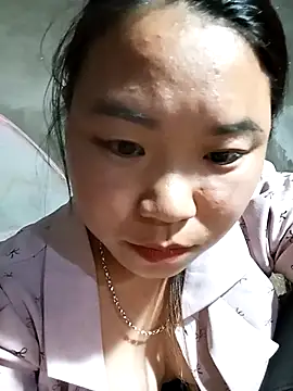 may-squirl online show from October 21, 2025, 1:45 pm