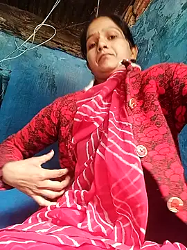 Jooli xx online show from February 11, 2026, 4:06 am