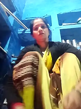 Jooli xx online show from February 16, 2026, 11:45 pm