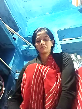 Jooli xx online show from February 20, 2026, 1:24 am