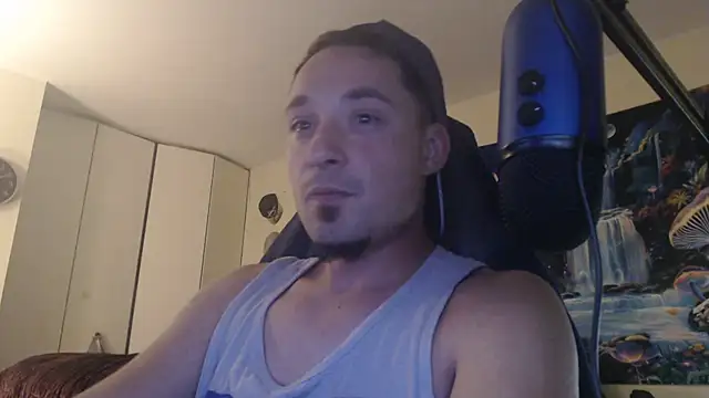 Snapshot of YoBlezz chatting on September 18, 2025, 5:09 am YoBlezz online show from September 18, 2025, 5:09 am