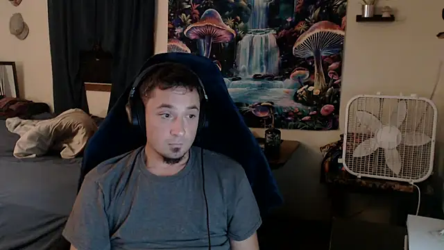 Snapshot of YoBlezz chatting on September 24, 2025, 5:00 am YoBlezz online show from September 24, 2025, 5:00 am