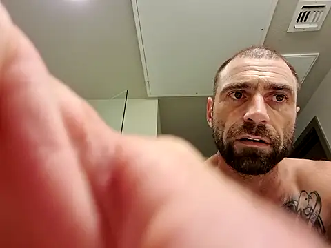 Snapshot of funren6996 chatting on October 3, 2025, 6:43 am funren6996 online show from October 3, 2025, 6:43 am