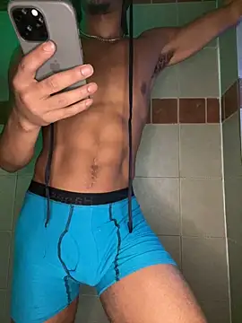 TRILLAHUNG online show from September 20, 2025, 11:44 am