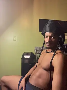 TRILLAHUNG online show from February 22, 2026, 10:03 am