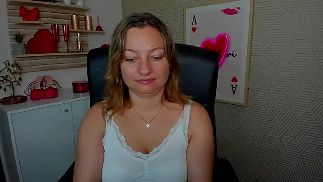Snapshot of angelaSamt chatting on July 2, 2026, 5:35 am angelaSamt online show from July 2, 2026, 5:35 am