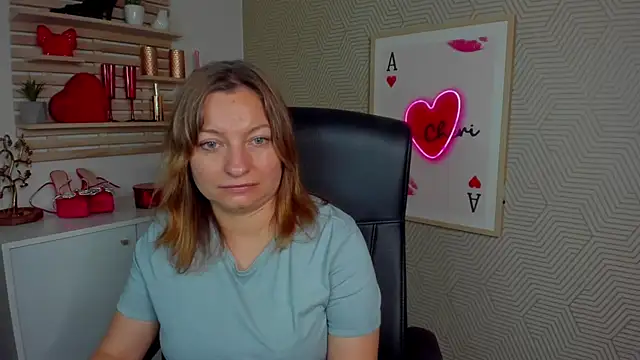 Snapshot of angelaSamt chatting on July 7, 2026, 7:23 am angelaSamt online show from July 7, 2026, 7:23 am