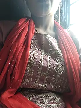 posewith online show from November 16, 2025, 9:15 am