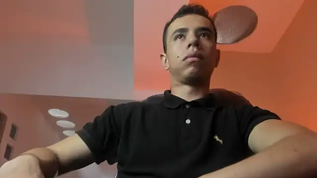 Muscle Scott online show from February 10, 2026, 7:18 pm