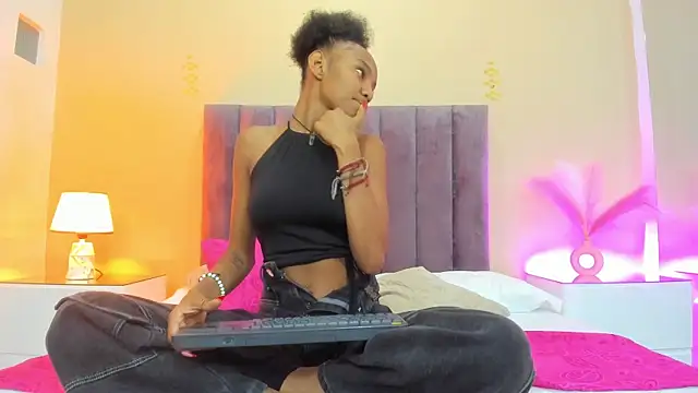 Kiaraa y Her Crazy online show from January 7, 2026, 3:53 am