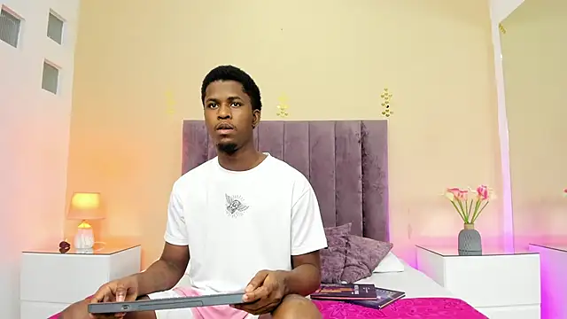 Kiaraa y Her Crazy online show from May 23, 2026, 4:29 am