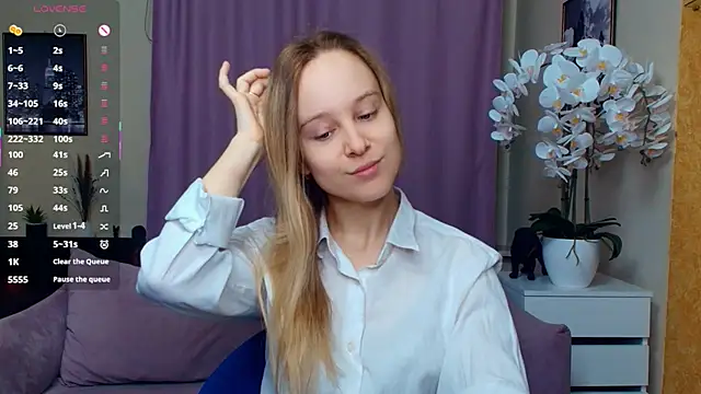 SoonMoor online show from April 8, 2026, 6:41 pm