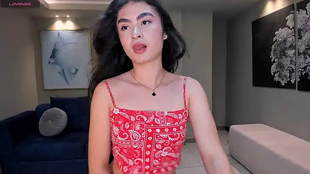 Snapshot of LucyWeiss_ chatting on September 27, 2025, 8:03 pm LucyWeiss online show from September 27, 2025, 8:03 pm