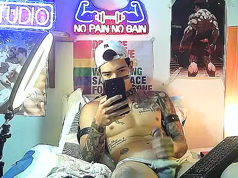 Strongcockfitness online show from September 16, 2025, 6:31 pm