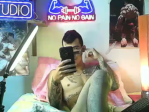 Strongcockfitness online show from October 1, 2025, 6:03 pm