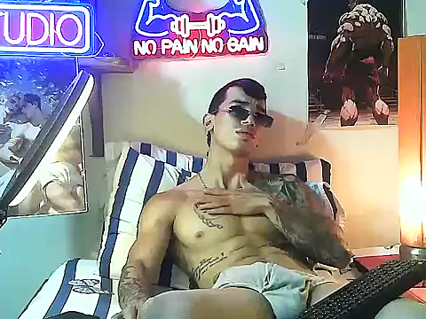 Strongcockfitness online show from October 8, 2025, 1:47 am