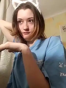 Snapshot of LillySvon chatting on February 4, 2026, 5:08 pm LillySvon online show from February 4, 2026, 5:08 pm