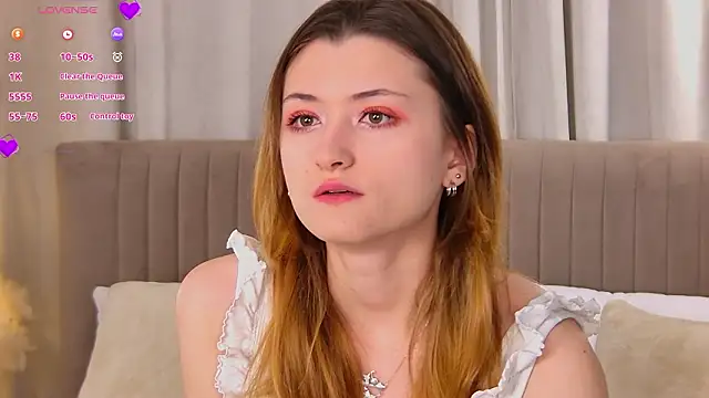 Snapshot of LillySvon chatting on February 27, 2026, 4:40 pm LillySvon online show from February 27, 2026, 4:40 pm