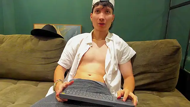 enzo steel online show from October 17, 2025, 1:42 am