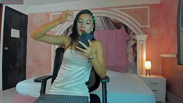 Snapshot of Ivy_rae_xxx chatting on October 25, 2025, 9:20 pm Ivy rae xxx online show from October 25, 2025, 9:20 pm