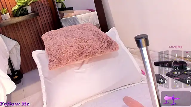 saraa romero online show from March 3, 2026, 5:13 am