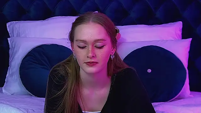 AgataFoxley online show from March 6, 2026, 6:10 am