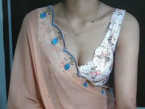 cute seemu online show from October 2, 2025, 6:42 am