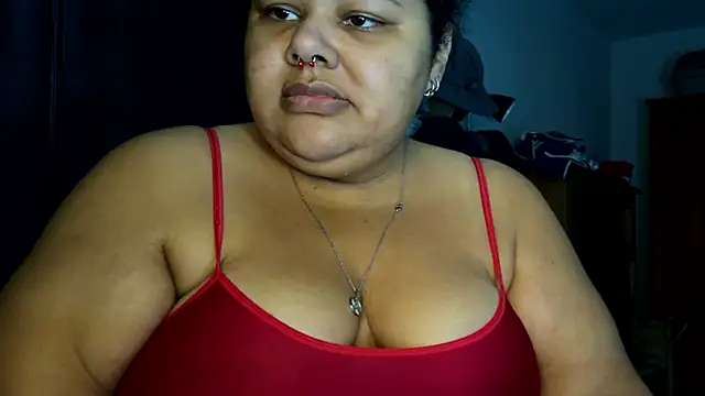 Snapshot of xlatinastar chatting on June 11, 2026, 7:01 pm xlatinastar online show from June 11, 2026, 7:01 pm