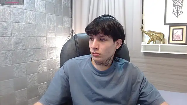 Iantwink18 online show from November 14, 2025, 3:27 am