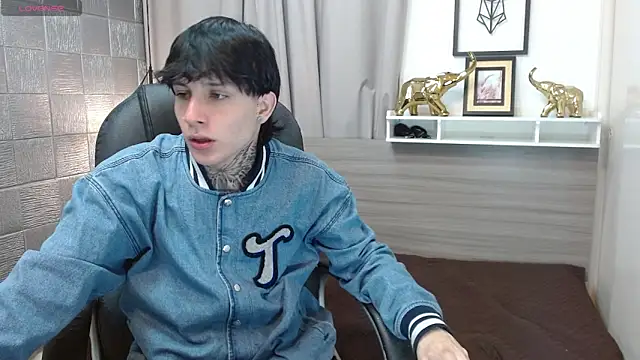 Iantwink18 online show from February 20, 2026, 8:31 pm