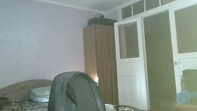 NiraFrost online show from December 14, 2025, 8:13 pm