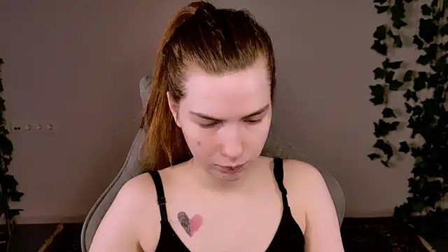 AliceCUNTach online show from January 11, 2026, 5:12 am