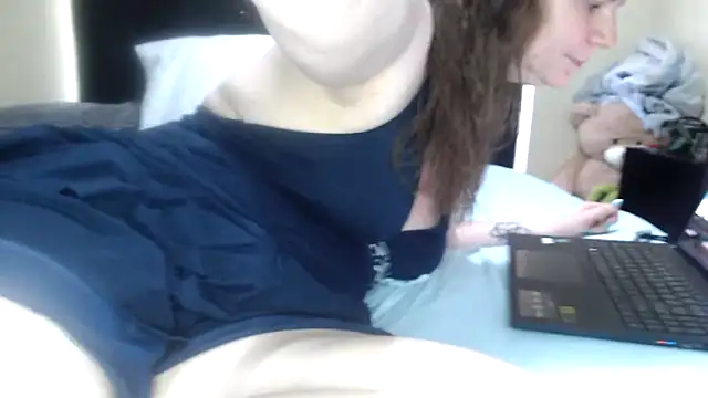 aussiepeaches online show from December 19, 2025, 1:56 am