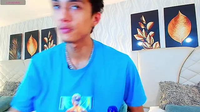 Lean Portman online show from October 24, 2025, 8:38 pm