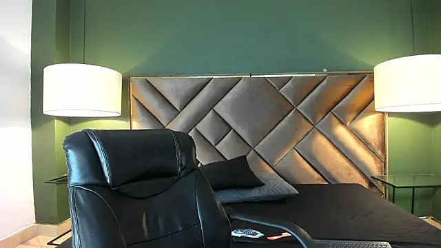 Lean Portman online show from March 28, 2026, 3:22 pm