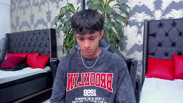 Lean Portman online show from March 31, 2026, 3:12 pm