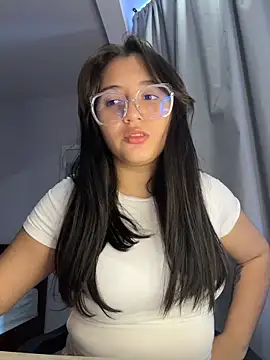 Snapshot of Angeldusttt chatting on September 30, 2025, 4:45 pm Angeldusttt online show from September 30, 2025, 4:45 pm