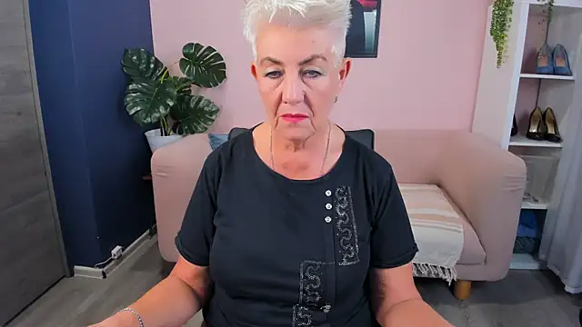 HotandMature online show from September 20, 2025, 9:21 am