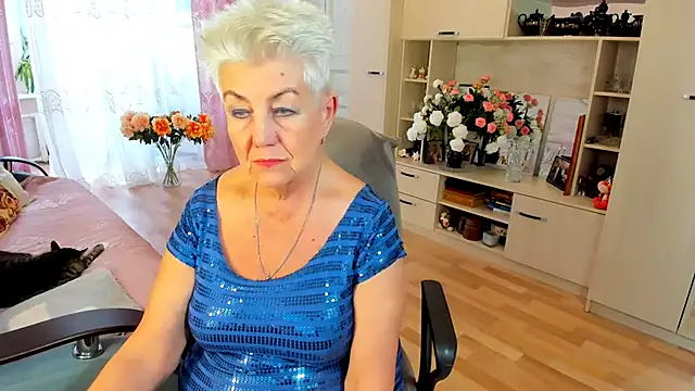 HotandMature online show from March 26, 2026, 11:27 am