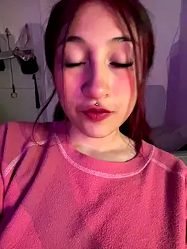 Snapshot of liin_rose chatting on October 19, 2025, 12:33 am liin rose online show from October 19, 2025, 12:33 am