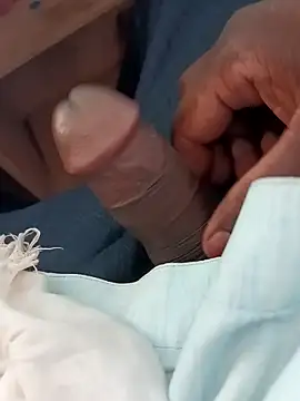 Snapshot of blackdick44 chatting on October 8, 2025, 8:12 am blackdick44 online show from October 8, 2025, 8:12 am