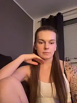 LisaFreier online show from October 23, 2025, 7:34 pm