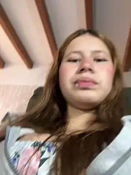 Olivia11  online show from October 28, 2025, 12:09 pm