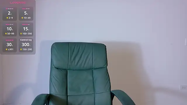 Olivia11  online show from November 26, 2025, 11:22 am