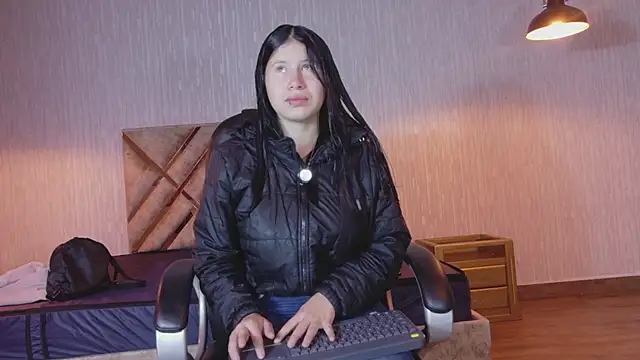 Olivia11  online show from February 23, 2026, 11:29 am